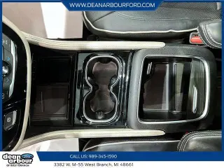 Chrysler Pacifica 2023 Limited Minivan de 4 puertas