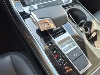 Audi Q7 2022 AWD quattro Premium 55 TFSI SUV de 4 puertas