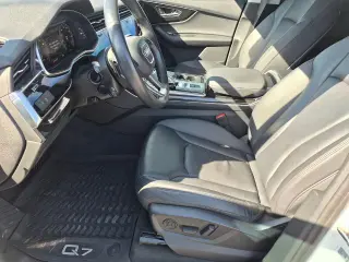 Audi Q7 2022 AWD quattro Premium 55 TFSI SUV de 4 puertas