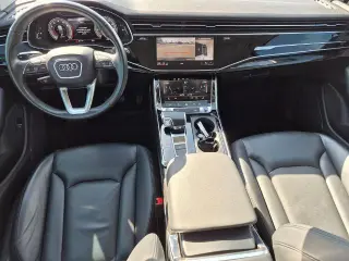 Audi Q7 2022 AWD quattro Premium 55 TFSI SUV de 4 puertas