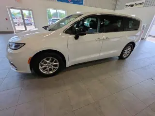 Chrysler Pacifica 2024 Touring L Monovolumen de 4 puertas