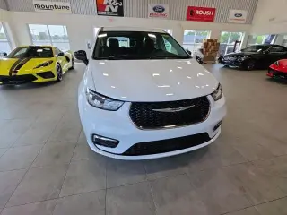 Chrysler Pacifica 2024 Touring L Monovolumen de 4 puertas