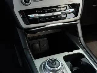 Ford Explorer 2023 AWD XLT SUV de 4 puertas