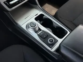Ford Explorer 2023 AWD XLT SUV de 4 puertas