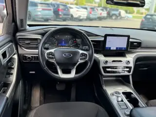 Ford Explorer 2023 AWD XLT SUV de 4 puertas