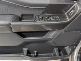 Ford F-150 2023 4x4 XLT 4 puertas SuperCrew 5.5 pies Caja Corta