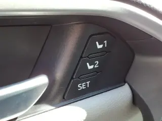 Toyota RAV4 Hybrid 2019 AWD Limited SUV de 4 puertas