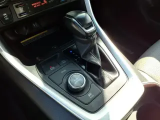 Toyota RAV4 Hybrid 2019 AWD Limited SUV de 4 puertas