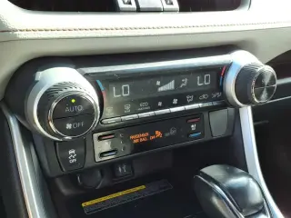 Toyota RAV4 Hybrid 2019 AWD Limited SUV de 4 puertas
