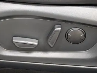 Ford Explorer 2023 AWD XLT SUV de 4 puertas