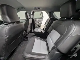 Ford Explorer 2023 AWD XLT SUV de 4 puertas