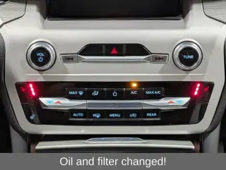 Ford Explorer 2023 AWD XLT SUV de 4 puertas