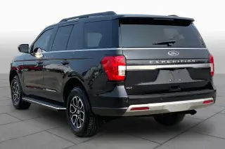 Ford Expedition 2023 4x2 XLT SUV de 4 puertas