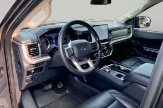 Ford Expedition 2023 4x2 XLT SUV de 4 puertas