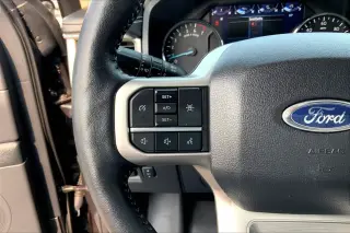 Ford Expedition 2023 4x2 XLT SUV de 4 puertas