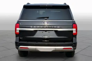 Ford Expedition 2023 4x2 XLT SUV de 4 puertas