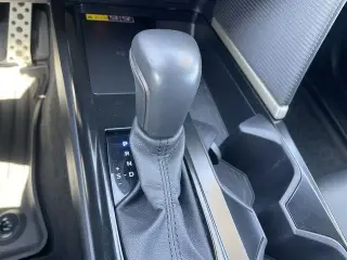 Toyota Camry 2025 SE Sedán de 4 puertas