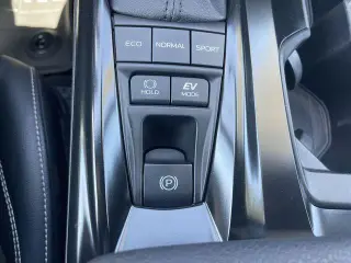 Toyota Camry 2025 SE Sedán de 4 puertas