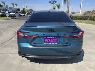 Toyota Camry 2025 SE Sedán de 4 puertas