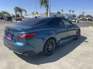 Toyota Camry 2025 SE Sedán de 4 puertas