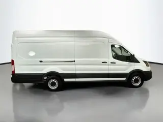 Ford Transit 2025 250 3 puertas, distancia entre ejes extralarga (LWB), techo alto, furgoneta de carga extendida