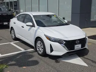 Nissan Sentra 2024 Sedán de 4 puertas