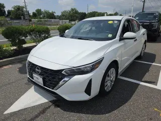 Nissan Sentra 2024 Sedán de 4 puertas