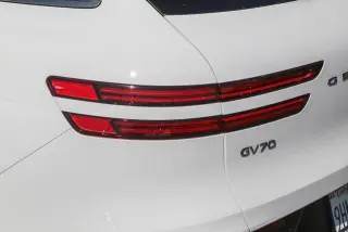 Genesis GV70 2023 AWD 3.5T Sport SUV de 4 puertas