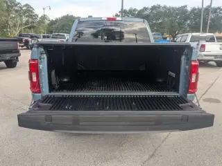 Ford F-150 2023 4x4 XLT 4 puertas SuperCrew caja corta de 5.5 pies