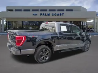 Ford F-150 2023 4x4 XLT 4 puertas SuperCrew batea de 5.5 pies