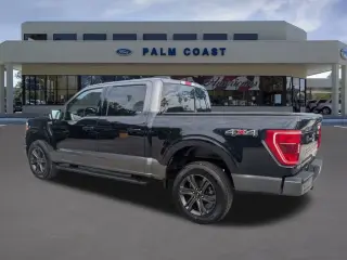 Ford F-150 2023 4x4 XLT 4 puertas SuperCrew batea de 5.5 pies