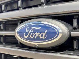 Ford F-150 2023 4x4 Lariat 4 puertas SuperCrew caja corta de 5.5 pies