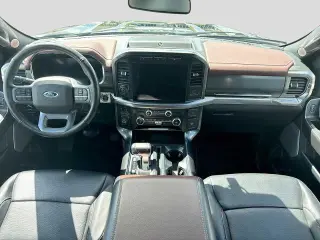 Ford F-150 2023 4x4 Lariat 4 puertas SuperCrew caja corta de 5.5 pies