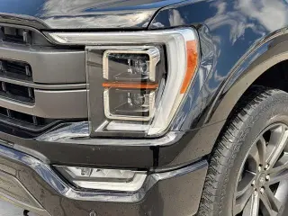 Ford F-150 2023 4x4 Lariat 4 puertas SuperCrew caja corta de 5.5 pies