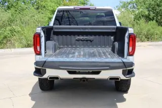 GMC Sierra 1500 2022 4x4 AT4 4 puertas Crew Cab batea corta de 5.8 pies
