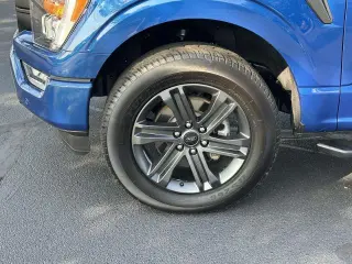 Ford F-150 2023 4x4 XLT 4 puertas SuperCrew caja de 5.5 pies