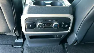 Ford Expedition 2024 4x2 XLT SUV de 4 puertas