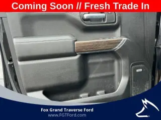 Chevrolet Silverado 1500 2020 4x4 LT Trail Boss Crew Cab 4 p. Cama corta de 6.6 pies