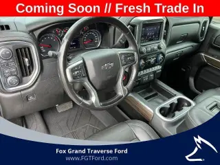 Chevrolet Silverado 1500 2020 4x4 LT Trail Boss Crew Cab 4 p. Cama corta de 6.6 pies