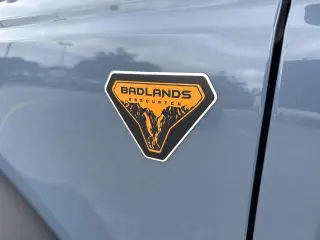 Ford Bronco 2024 4x4 Badlands SUV de 4 puertas