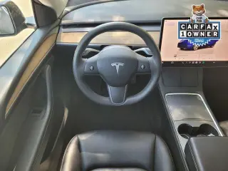 Tesla Model Y 2023 AWD 4p Crossover