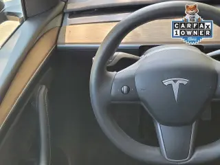 Tesla Model Y 2023 AWD 4p Crossover