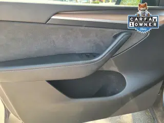 Tesla Model Y 2023 AWD 4p Crossover
