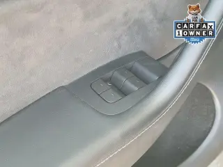 Tesla Model Y 2023 AWD 4p Crossover