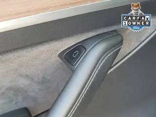 Tesla Model Y 2023 AWD 4p Crossover