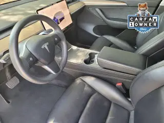 Tesla Model Y 2023 AWD 4p Crossover