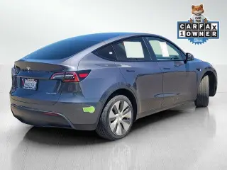 Tesla Model Y 2023 AWD 4p Crossover