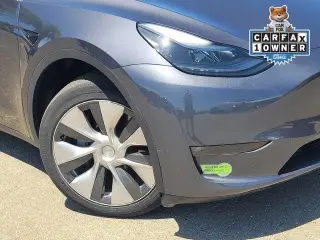Tesla Model Y 2023 AWD 4p Crossover