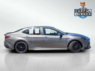 Toyota Camry 2025 SE 4p Sedan