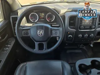 Ram 1500 Classic 2022 4x2 Tradesman 4p Camión Cabina Completa 5.5 ft. SB